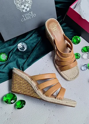 Vince camuto оригінал коричневі шкіряні босоніжки сабо на танкетці