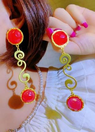 Королівські довгі сережки бароко