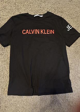 Футболка calvin klein. розмірm. оригінал