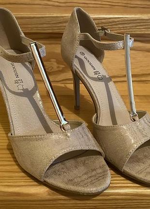 Босоніжки жіночі, код 1065