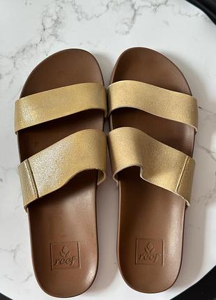 Капці, шльопанці reef