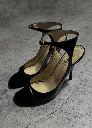 Туфлі yves saint laurent