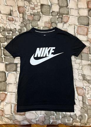 Футболка жіноча nike (xs-s)