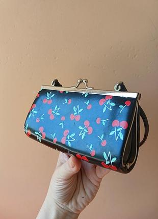 Мини сумочка с вишнями