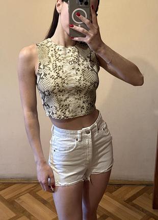 Топ tank top зі зміїним принтом із надписом