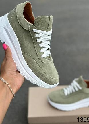 Кроcівки жіночі натуральна замша