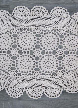 Серветка ажурна вязана овальна бежева