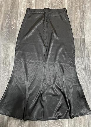 Сатинова спідниця міді