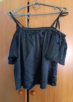 Атласна блуза плечі