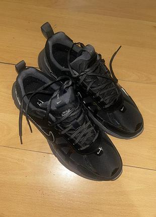 Кросівки жіночі nike flyknit 1 team red cross blue background card gore-tex black iron grey6 фото