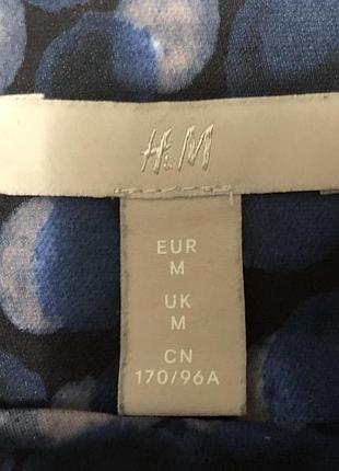 Жіноча чорно-синя сукня h&m suis із поясом-завʼязкою.7 фото