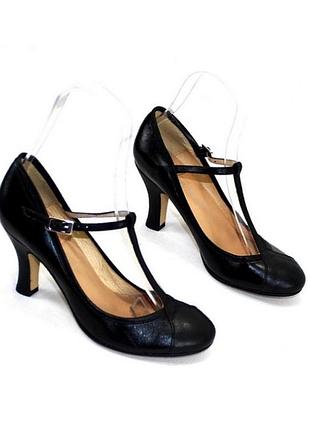 Очаровательные изящные кожаные босоножки на тоненьких ремешках san marina 37