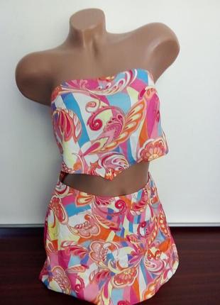 Юбка+топ.
разноцветные.