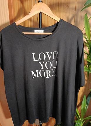 Футболка жіноча