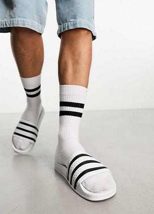 Легендарні чоловічі шльопанці adidas adilette італія