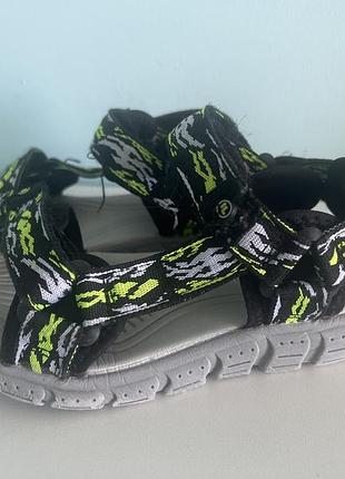 Босоніжки 27-28