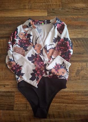 Боді 
боді для брюк,  штанів з красивою розцвіткою