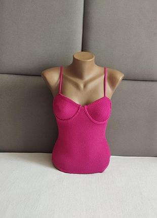 Суцільний купальник жатка на кісточках із чашками