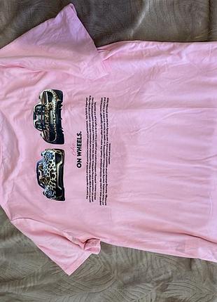 Рожева футболка з принтом машини