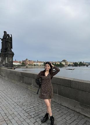 Легка коротка сукня zara