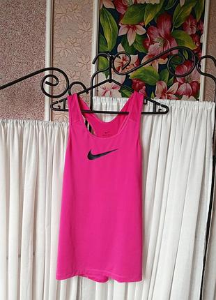 Чудова майка nike dri-fit.