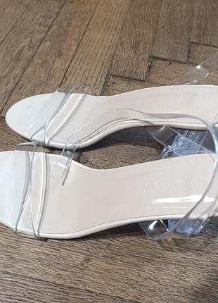 Нові прозорі босоніжки дуже гарні недорого
