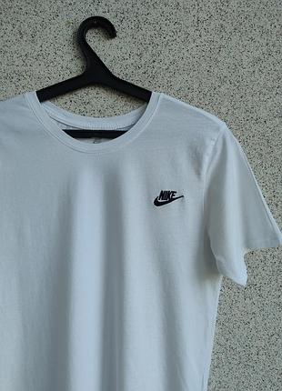 Футболка женская женщине the nike tee белого цвета хлопок 100% размер м