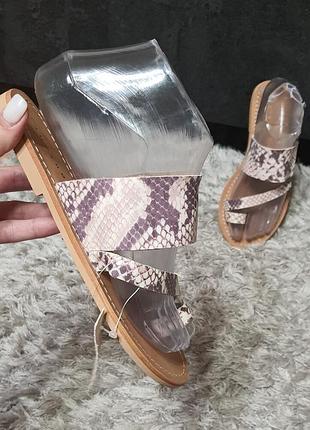 Шлепанцы topshop нат.кожа р.36.