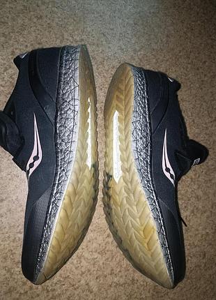 Оригінальні бігові кросівки чоловічі Kinderschuhe saucony freedom ico sneakers running shoes black men's3 фото