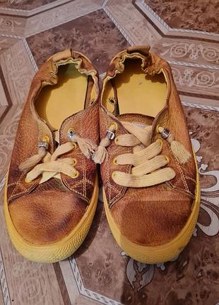 Кожаные кеды