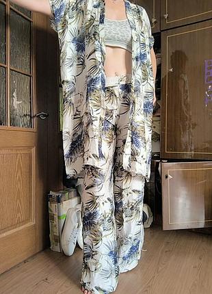 Літній тонкий брючний костюм