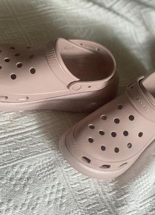 Crocs рожеві блискучі