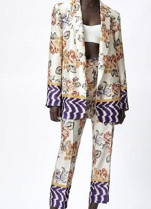 Пиджак у квітковий принт