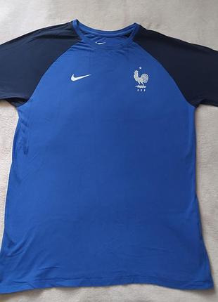 Чоловіча футболка nike