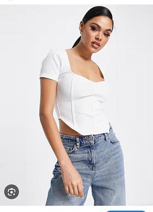 Белый приятный топ