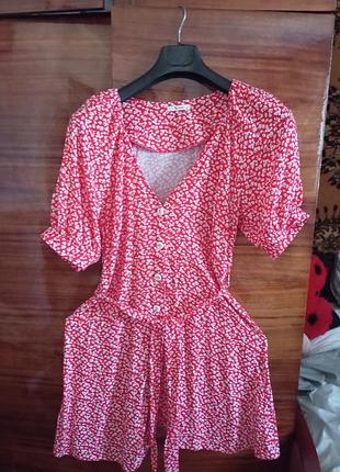 Платье красное в белый цветочек,14р