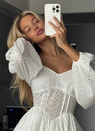 Платье из прошвы