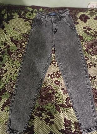 Сірі джинси , мом , розмір 25