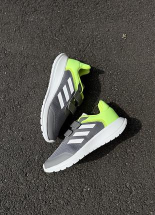 Бігові кросівки adidas tensaur. оригінал.