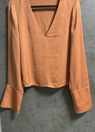 Блуза з довгим рукавом