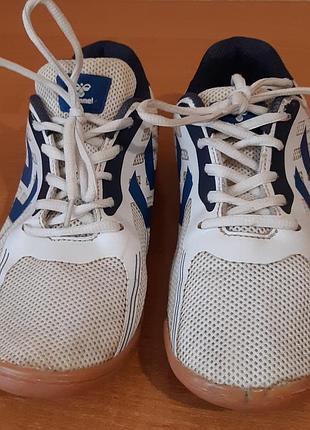 Женские кроссовки от hummel данных