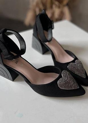 Туфли женские на каблуке