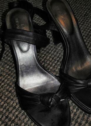 Босоножки кожаные braska