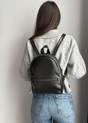 Рюкзак жіночий classic sg чорний з еко шкіри