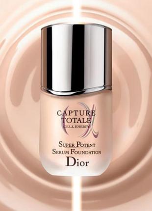 Тональну сироватку dior capture totale super potent serum foundation.