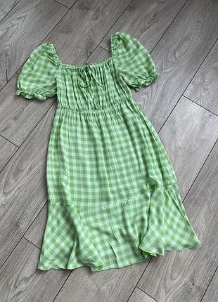 Яскраве плаття