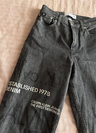 Джинси mom графіт calvin klein🖤