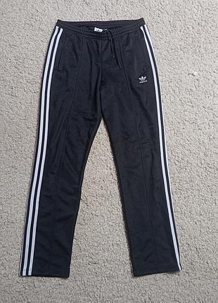 Чорні спортивні штани adidas
