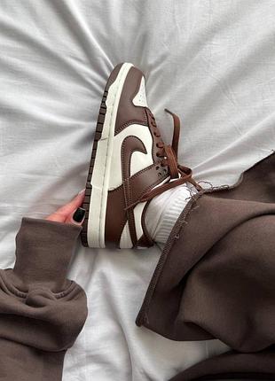 Nike sb dunk low brown white