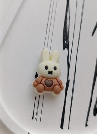 Джибітси на крокси jibbitz crocs зайчик